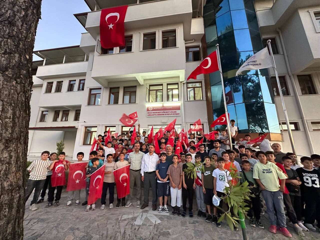 Menteşe’de Genç Yıldızlar’dan Gazze’ye Destek ve Şehitlere Vefa Yürüyüşü 1